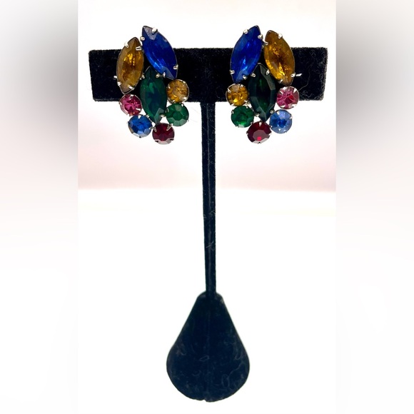 Vintage Fruit Salad Multi Colored Prong Set Faceted Crystal Screw Back Earrings - Picture 9 of 9
